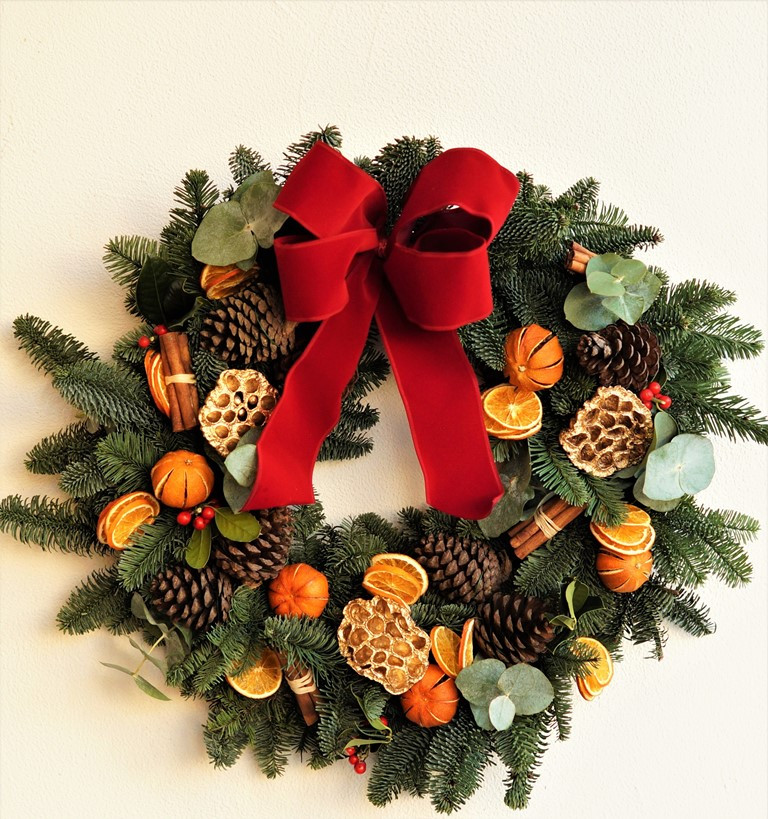 Clementine Festive Wreath (20inch diameter)